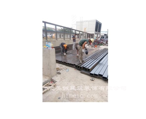 阜陽國禎集團車庫雨棚拋丸除銹