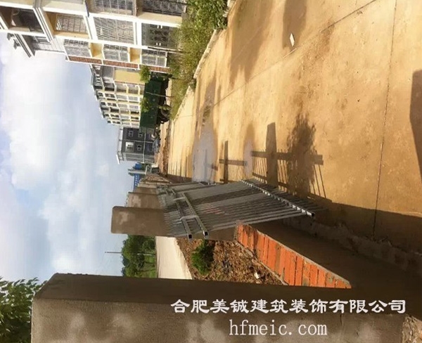 淮南毛集鎮(zhèn)護欄施工中