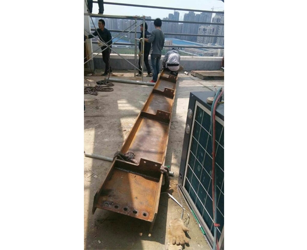 濱湖望湖大廈鋼結(jié)構(gòu)水箱底座施工