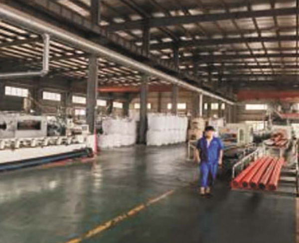 界首萬豐塑業(yè) 15000 平方光伏廠房加固